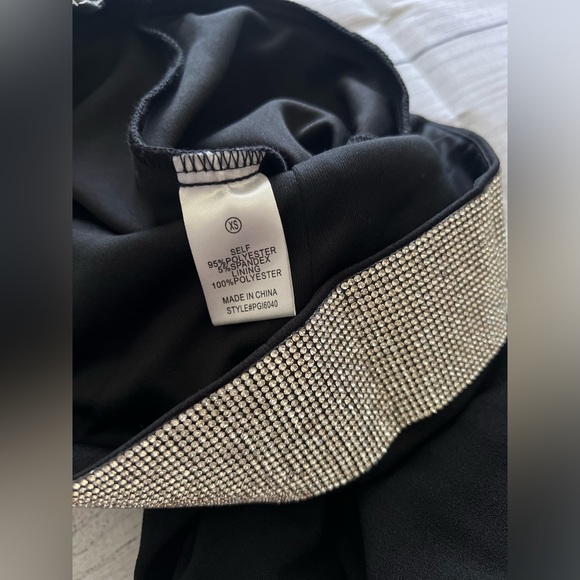 BEAUTIFUL Fashiona Black Rhinestone Fitted Jumpsuit🖤NEW with Tags!! Never worn - Picture 11 of 14